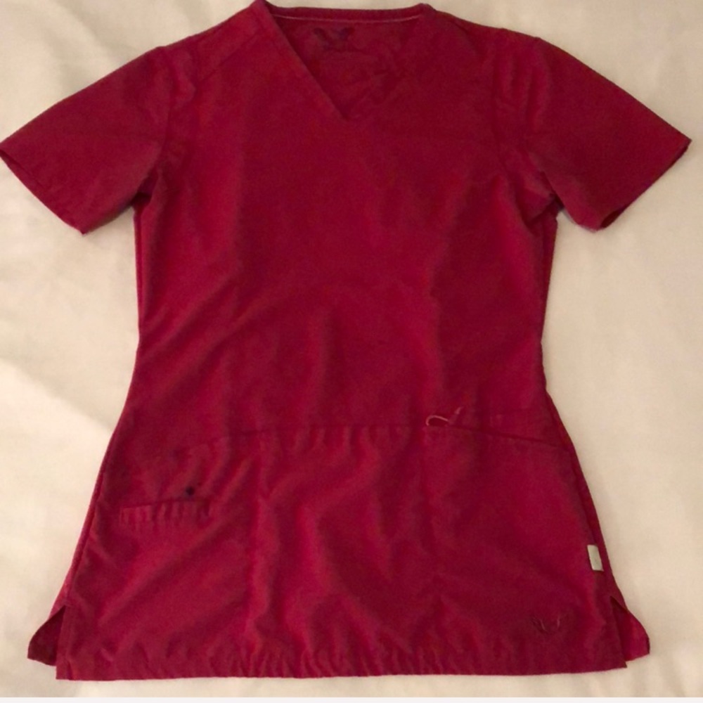 Smitten Goddess 5 Pocket V-Neck Scrub Top - Picture 2 of 8